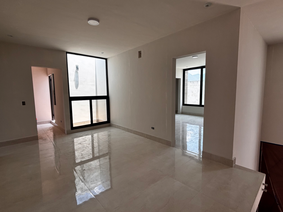 Casa en Venta en Los Nogales, Santiago, Nuevo León