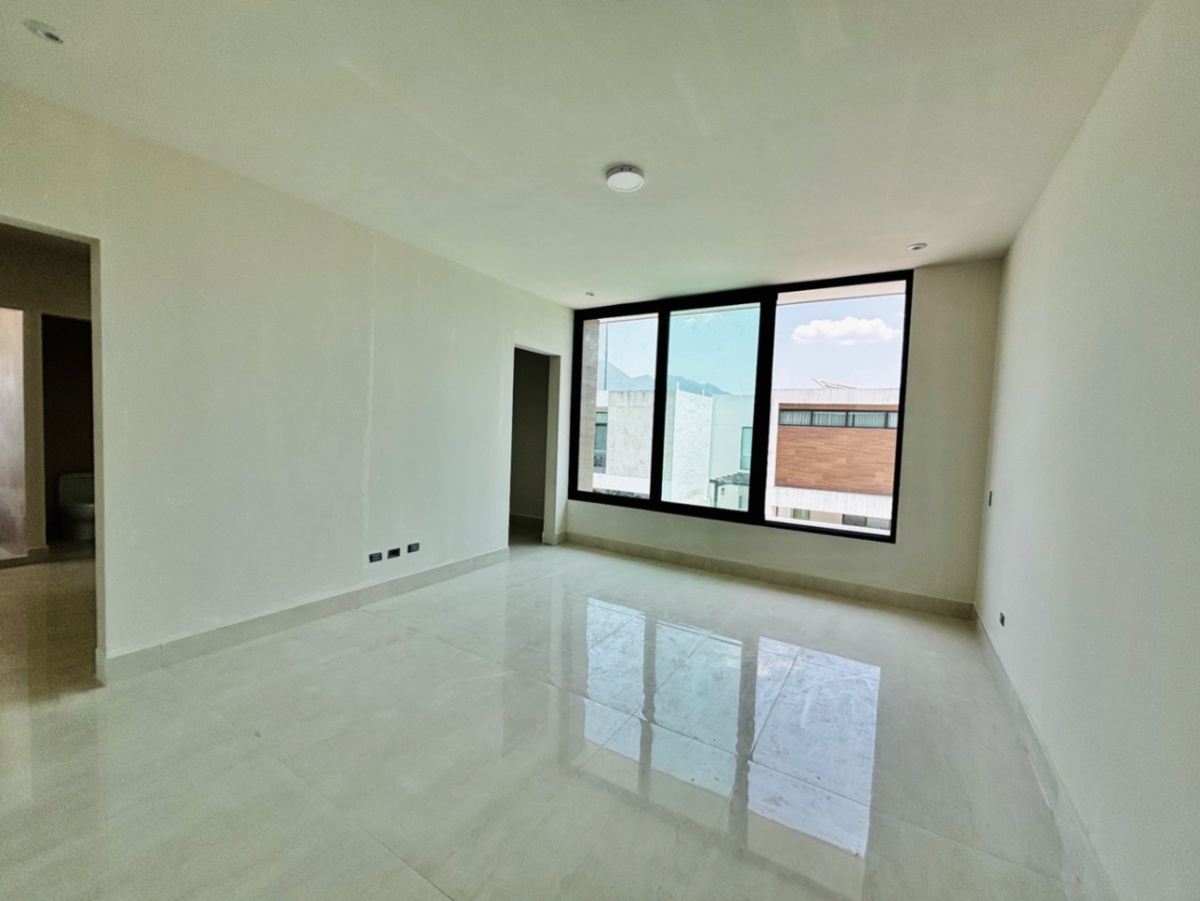 Casa en Venta en Los Nogales, Santiago, Nuevo León