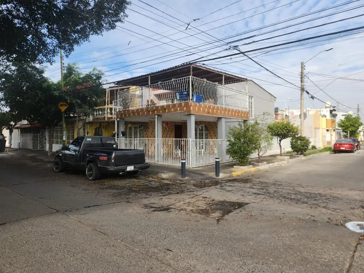 Casa en venta en Miravalle, Guadalajara — foto 1 de 22