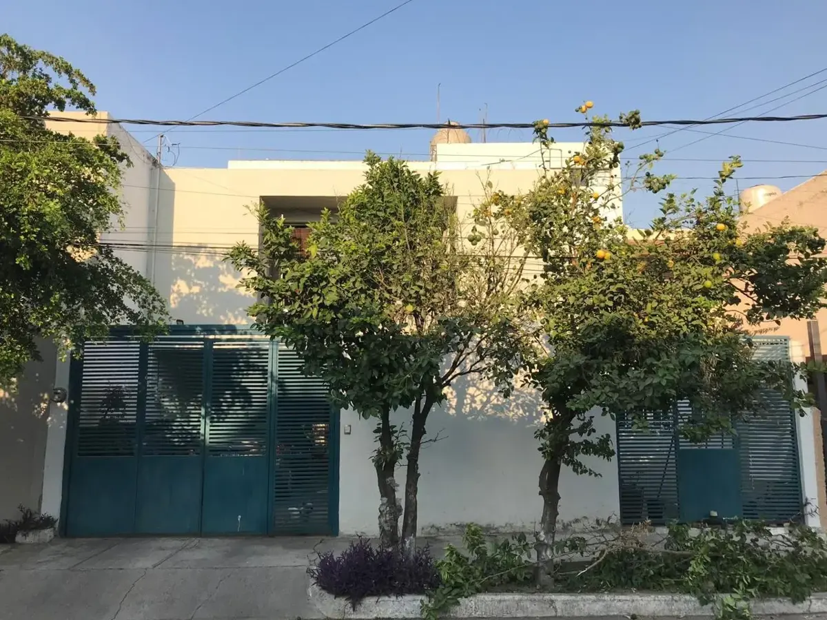 Casa en venta en Ladron de Guevara, Guadalajara — foto 1 de 18