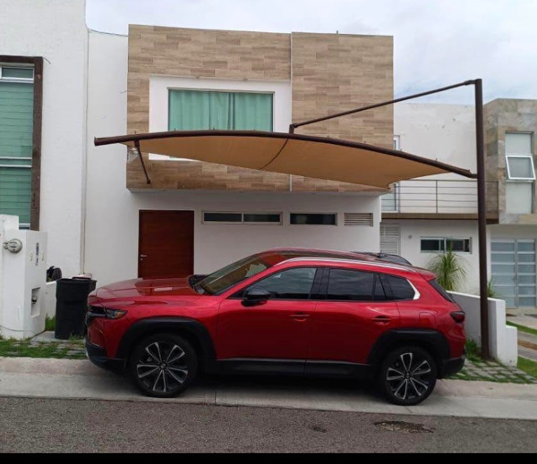 Venta casa Grand juriquilla muy amplia