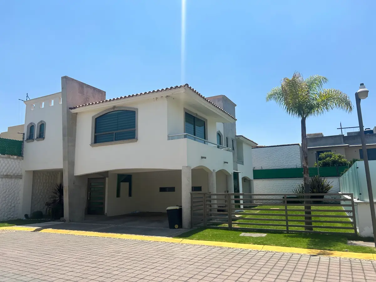 Casa en renta en San Salvador Tizatlalli, Metepec — foto 1 de 40