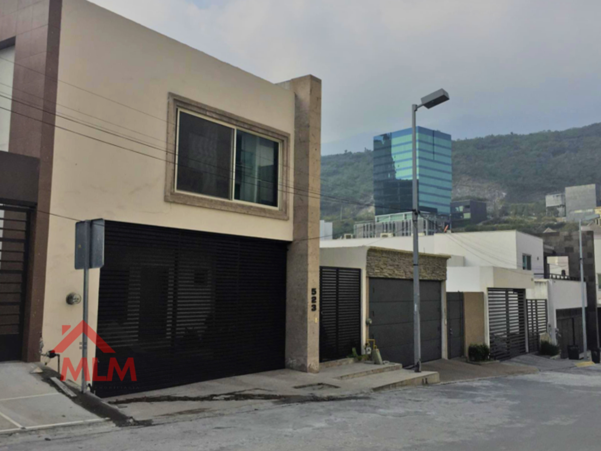 Casa en venta en Residencial Dinastía, Monterrey — foto 1 de 24