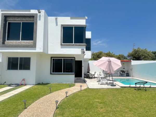 Casa en venta en Tequesquitengo, Jojutla — foto 2 de 24