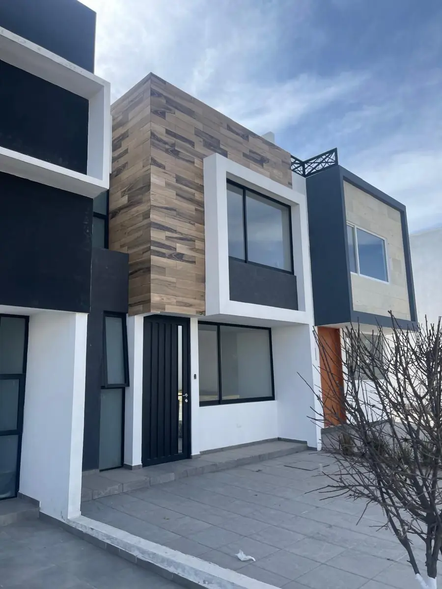 Casa en venta en Santa Maria Zacatepec, Juan C. Bonilla — foto 1 de 19