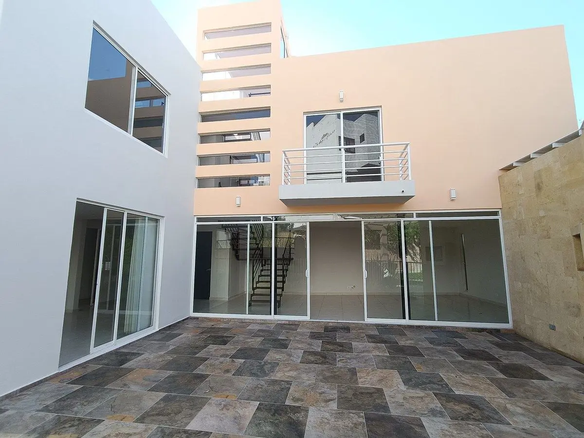 Casa en venta en Lomas de Angelópolis II, San Andrés Cholula — foto 1 de 19