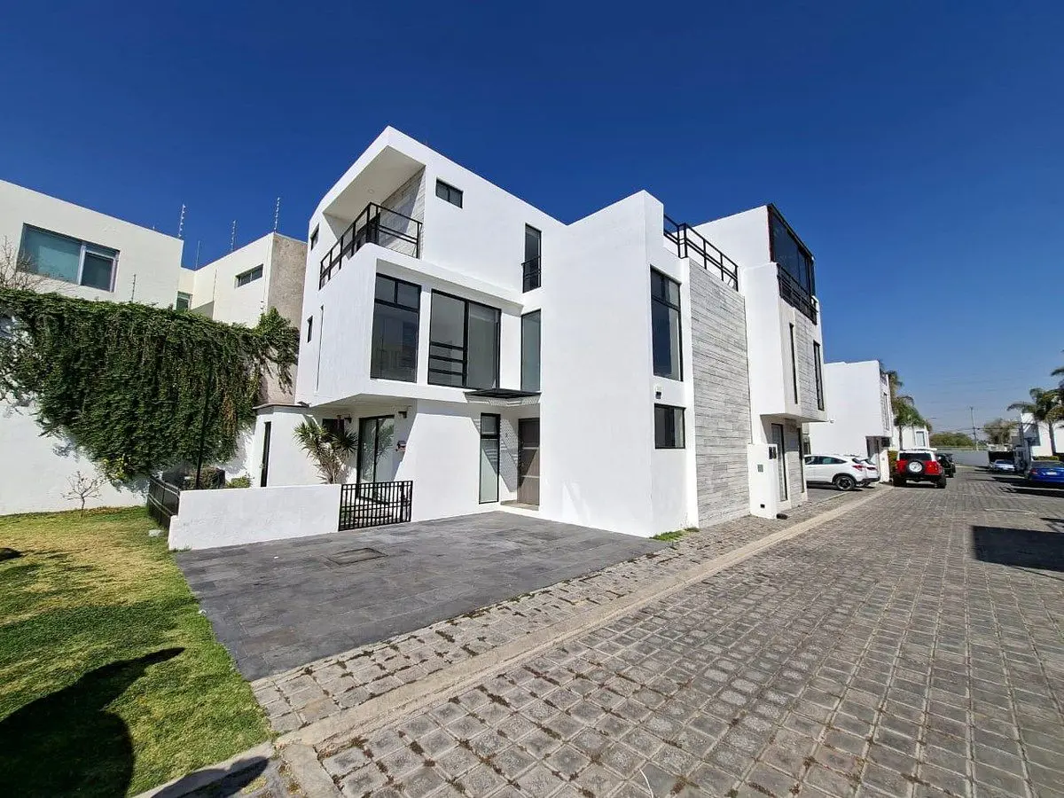 Casa en venta en Santiago Momoxpan, San Pedro Cholula — foto 1 de 16
