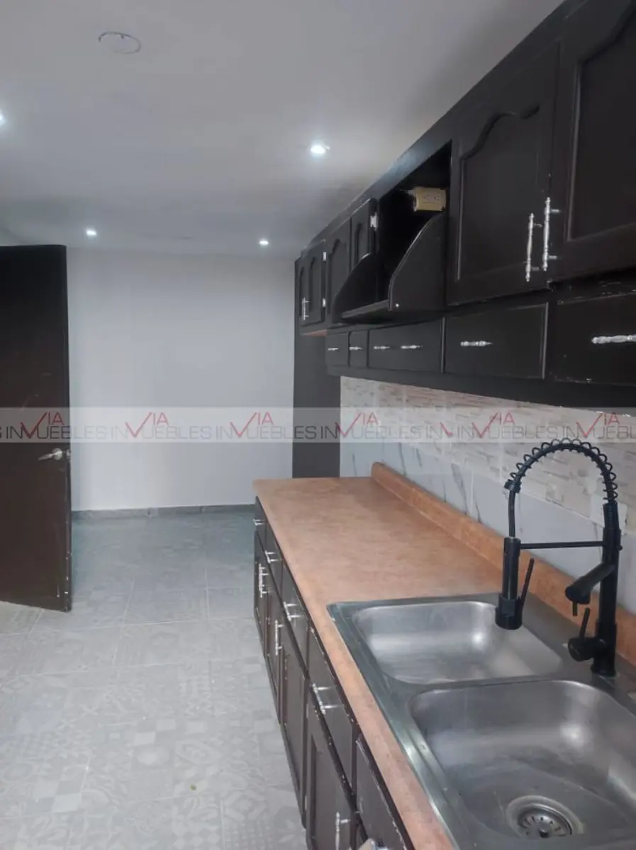 Casa en renta en Jardines del Valle, San Pedro Garza García — foto 1 de 14
