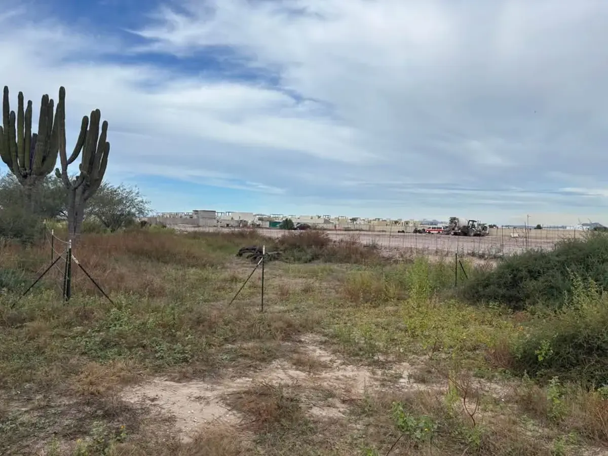 Terreno en venta en El Centenario, La Paz — foto 1 de 3