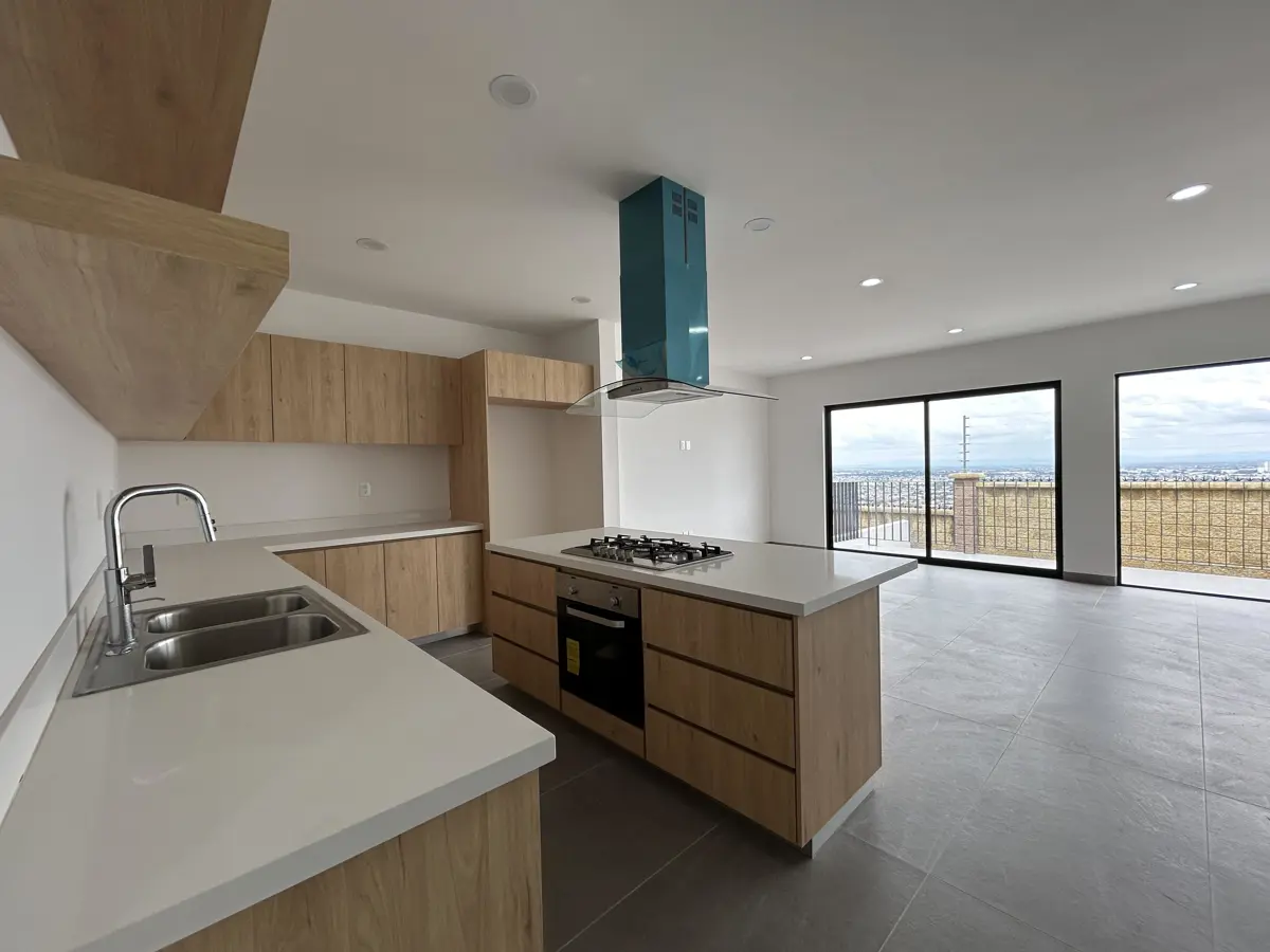 Casa en venta en Fraccionamiento Residencial Lomas Punta del Este, León — foto 1 de 27