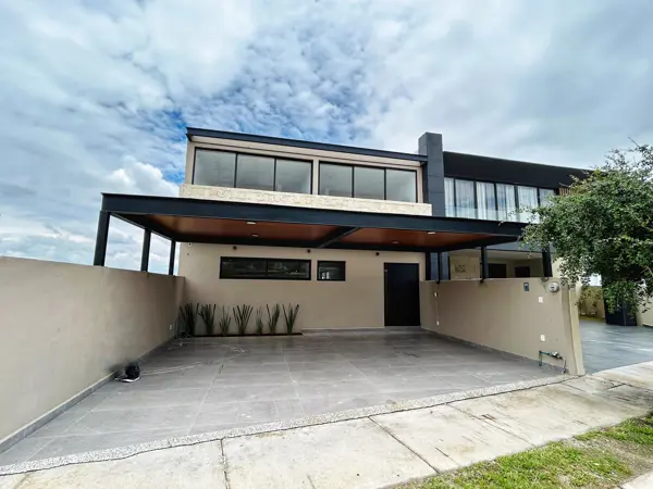 Casa en venta en Fraccionamiento Residencial Lomas Punta del Este, León — foto 2 de 27