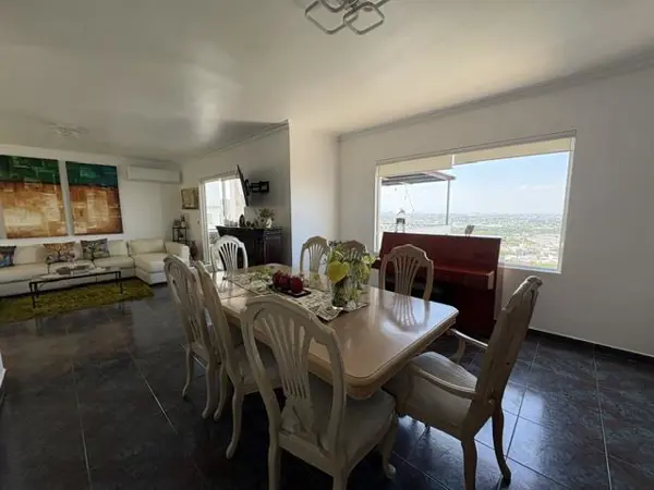Casa en venta en Las Águilas, Guadalupe — foto 3 de 34