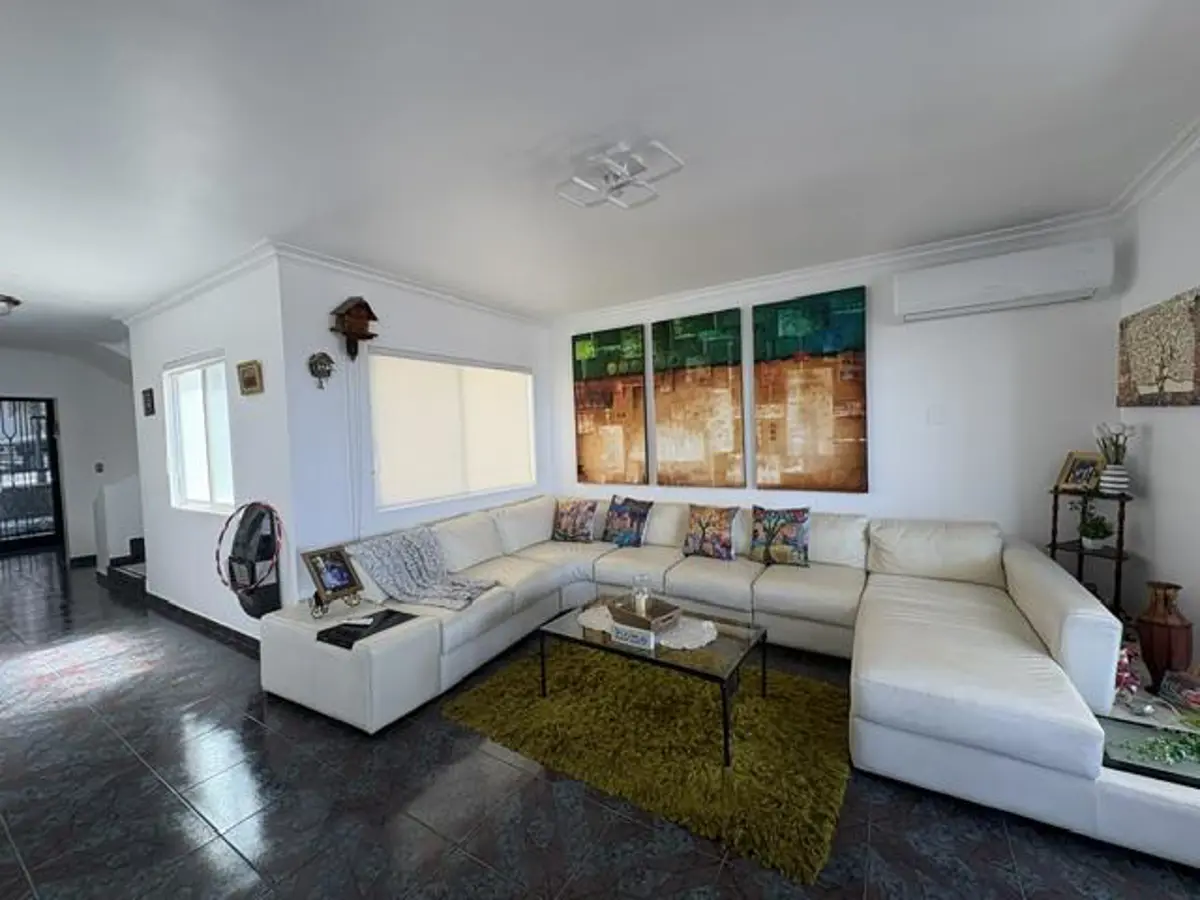 Casa en venta en Las Águilas, Guadalupe — foto 1 de 34