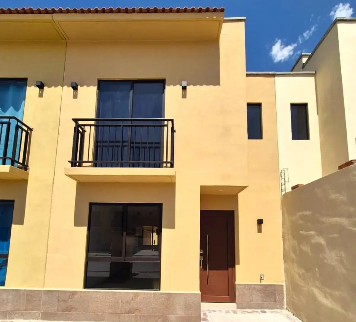 Casa en venta en Los Lopez, León — foto 1 de 22