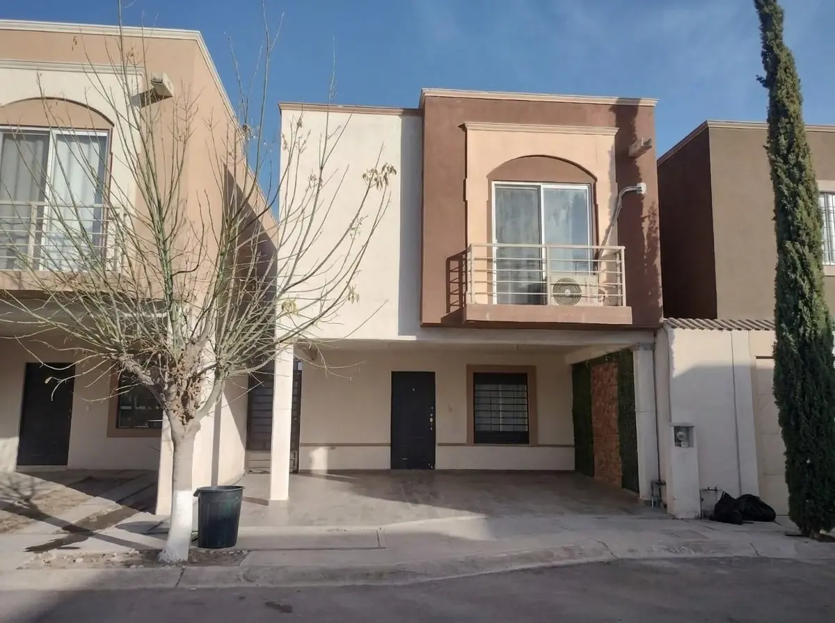 Casa en renta en Ramos Arizpe Centro, Ramos Arizpe — foto 1 de 8