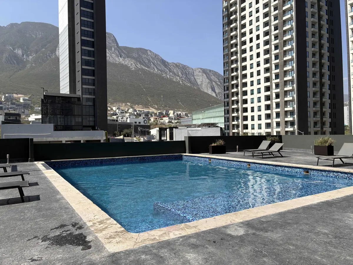Departamento en renta en El Aguacatal, Santa Catarina — foto 1 de 32