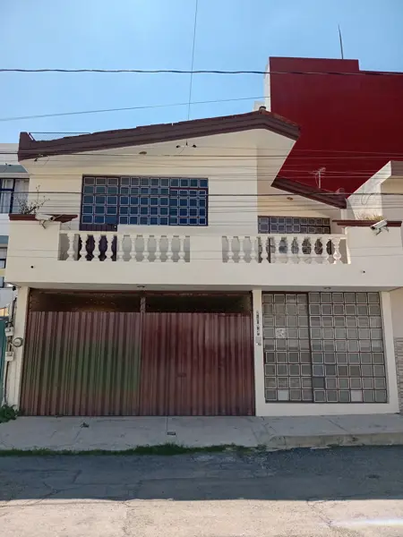 Casa en venta cerca del Parque Ecológico y Plaza Dorada, Puebla | 4 recámaras