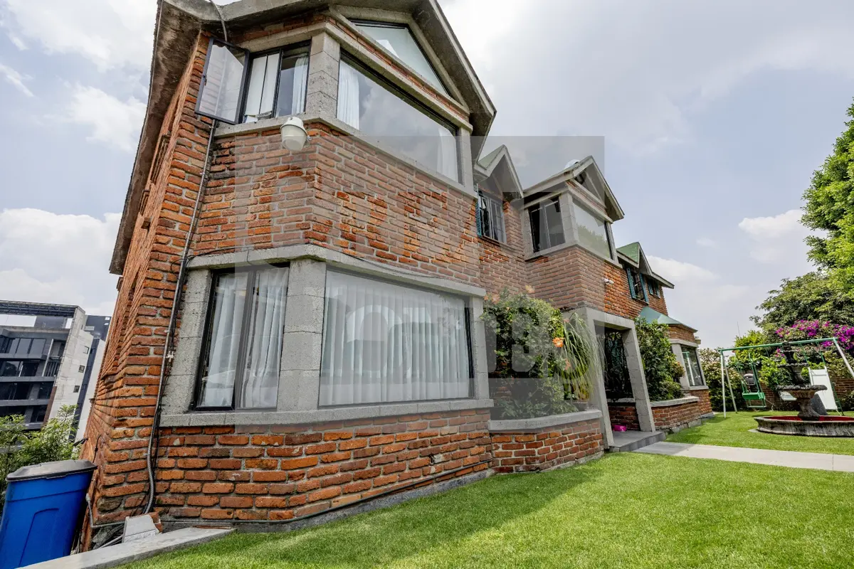 Casa en venta en Bosque de las Lomas, Miguel Hidalgo — foto 1 de 30
