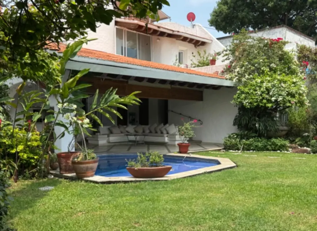 Casa en venta en Acapatzingo, Cuernavaca — foto 1 de 15
