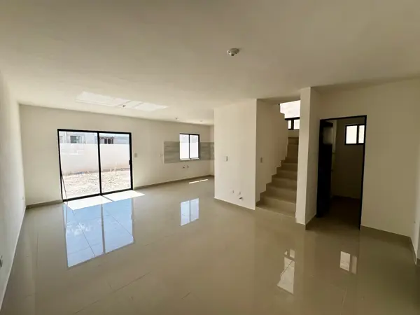 Casa en venta en Brisas Poniente, Saltillo — foto 2 de 29