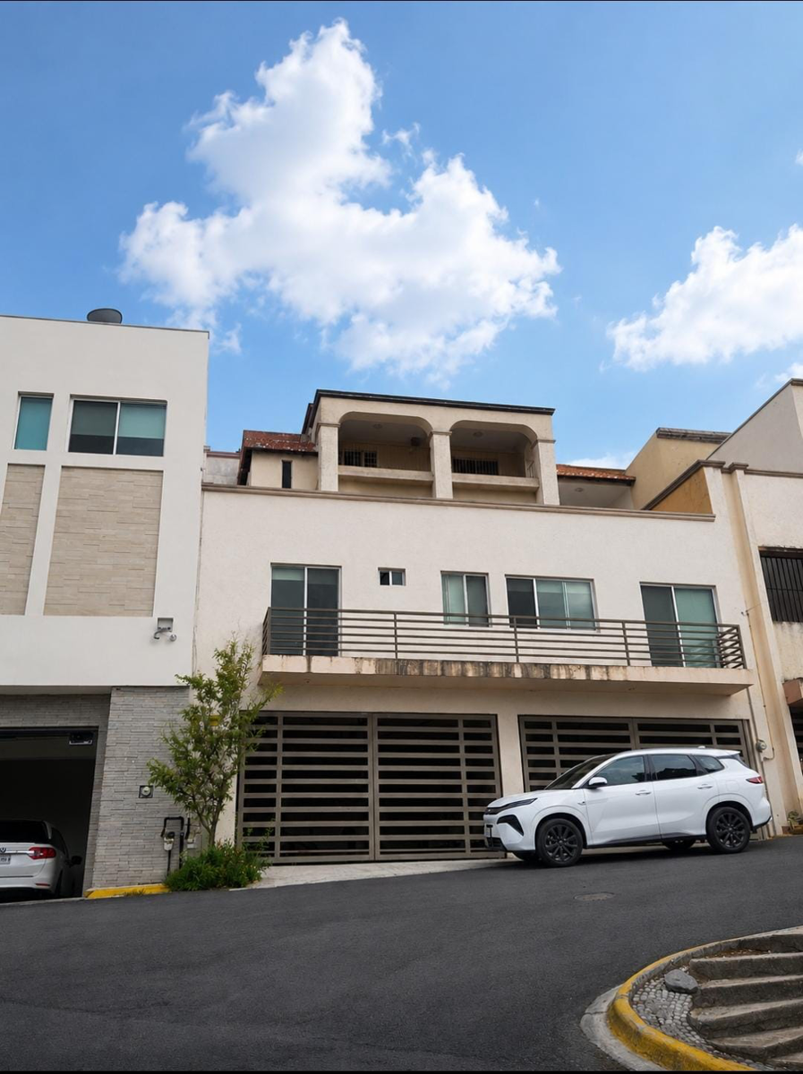 Casa en venta en Del Carmen, Monterrey — foto 1 de 8