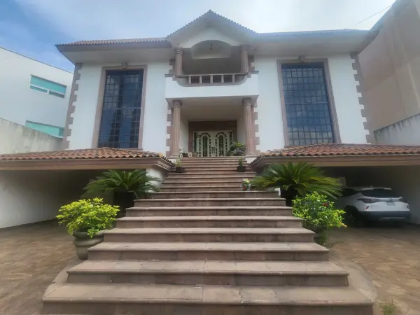 Casa en Venta Villa Montaña — foto 1 de 32