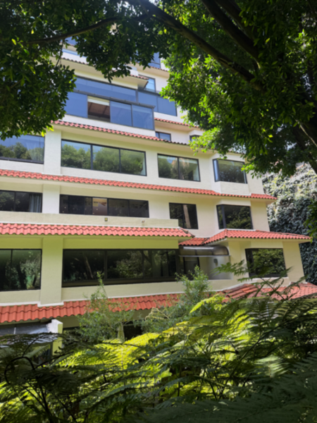 Departamento en venta con vistas naturales en Lomas Altas, Ciudad de México