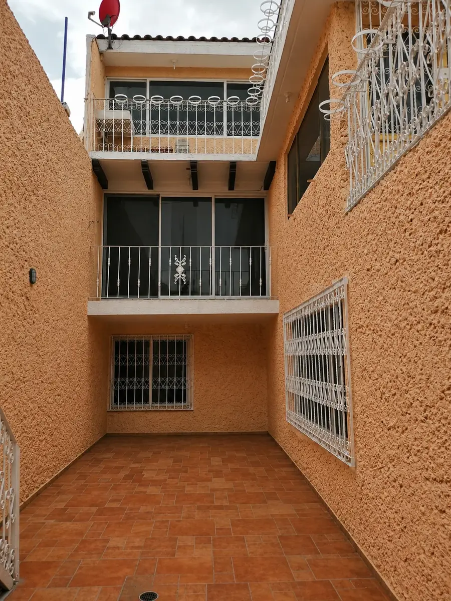 Casa en venta en Valle de Aragón 3ra. Sección Poniente, Ecatepec de Morelos — foto 1 de 14