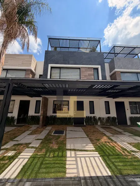 Casa Nueva en Venta en Lomas de Angelópolis Parque Aspen con Roof Garden y Amenid