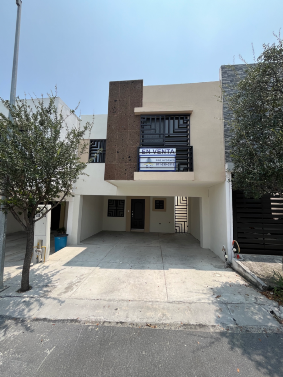 Casa en venta en Altaria Residencial, Apodaca — foto 1 de 17