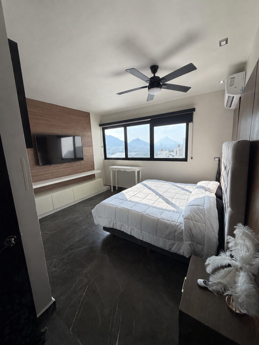 Casa en Venta en Lomas del Vergel, Monterrey, Nuevo León