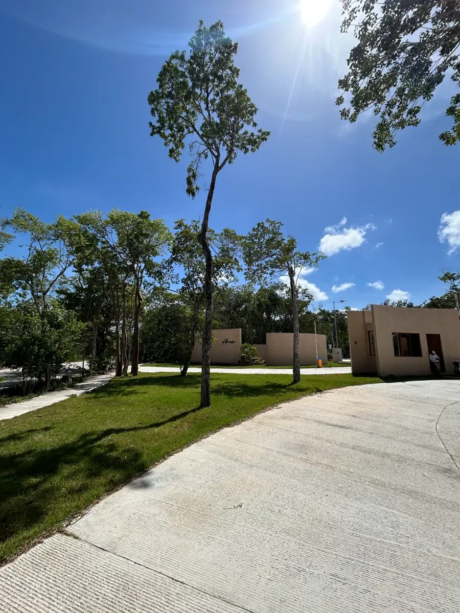 Terreno en venta en Aldea Zama, Tulum — foto 1 de 10