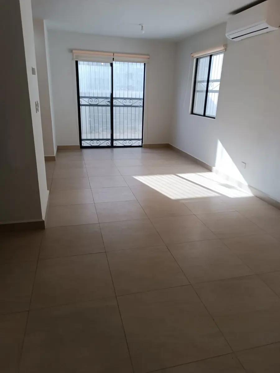 Casa en Renta en Cumbres Calzadas, García, Nuevo León
