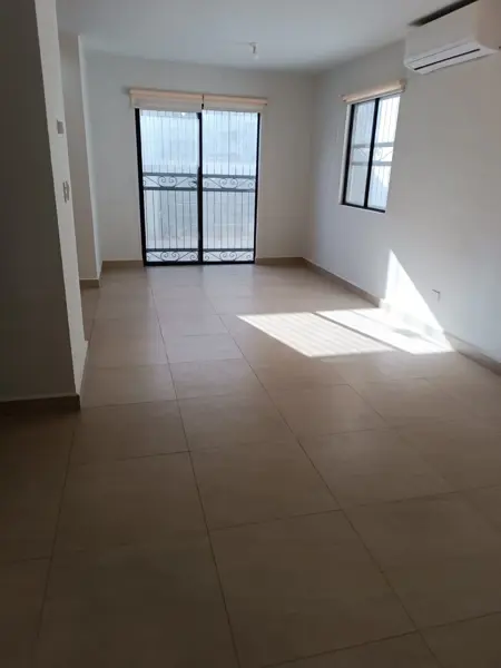 Casa en renta en Cumbres Calzadas, García — foto 2 de 16