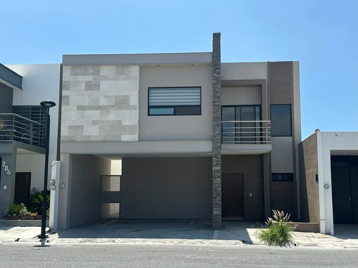 Casa en renta en Rincón de los Encinos, Saltillo — foto 1 de 18
