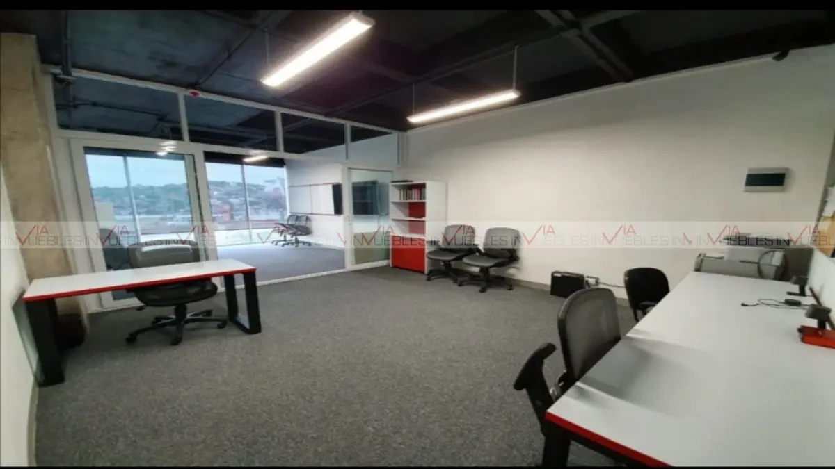 Oficina en renta en Empleados Sfeo, Monterrey — foto 1 de 17