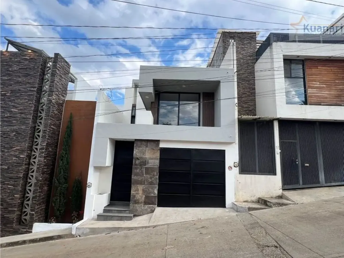 Casa en venta en La Loma, Pátzcuaro — foto 1 de 13