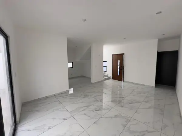 Casa en venta en Brisas Poniente, Saltillo — foto 2 de 20