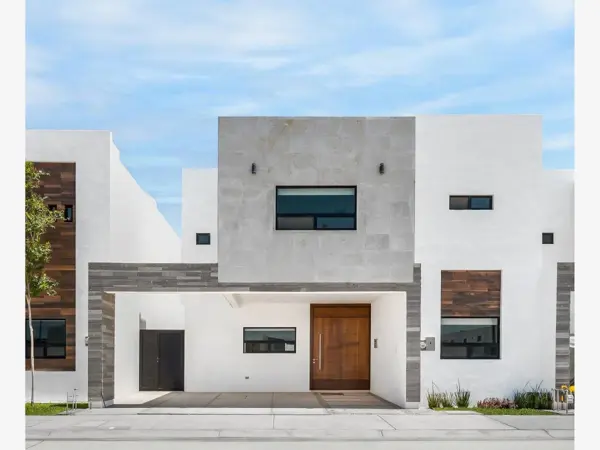 Casa en venta en Ampliación Senderos - Recamara planta baja