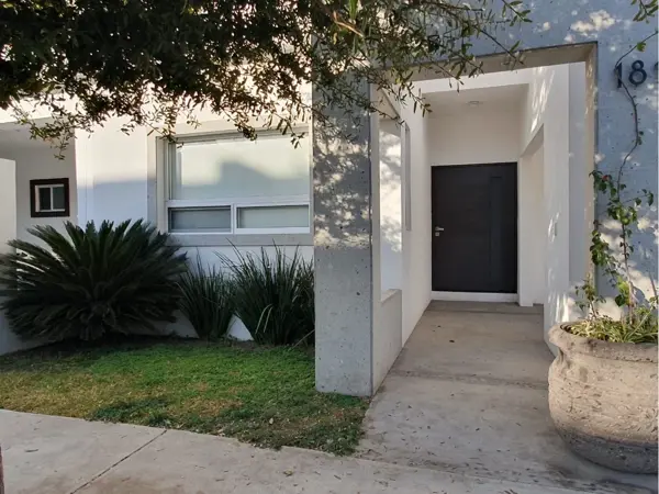 Casa en venta en Privadas de Santiago, Saltillo — foto 2 de 22