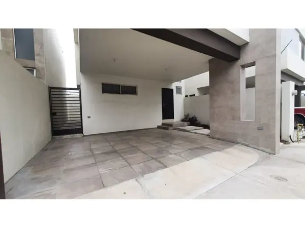 Casa en venta en Lenna Residencial, Saltillo — foto 2 de 22
