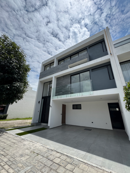 Casa en renta en Lomas de Angelópolis, San Andrés Cholula — foto 2 de 41