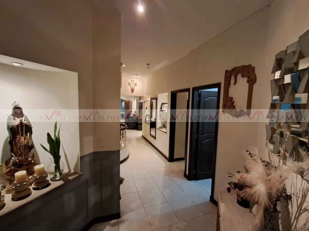 Casa en venta en Privanzas Quinto Sector, Monterrey — foto 1 de 38