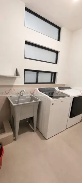 Casa en venta en Colinas del Valle, Monterrey — foto 3 de 15