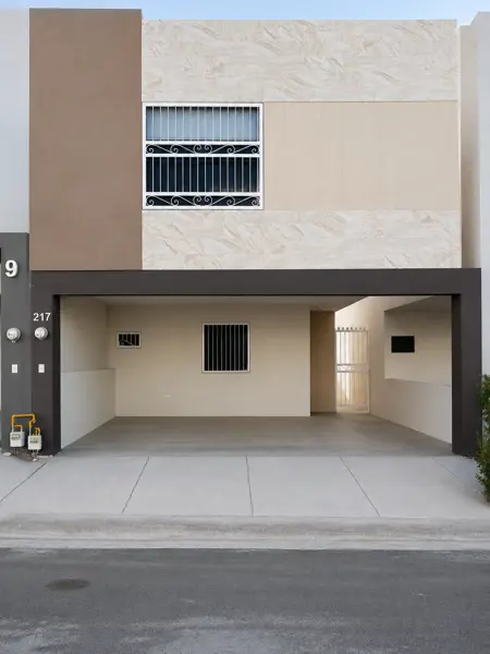 Casa en Renta en Cumbres Calzadas, García. Equipada. Fraccionamiento Privado.