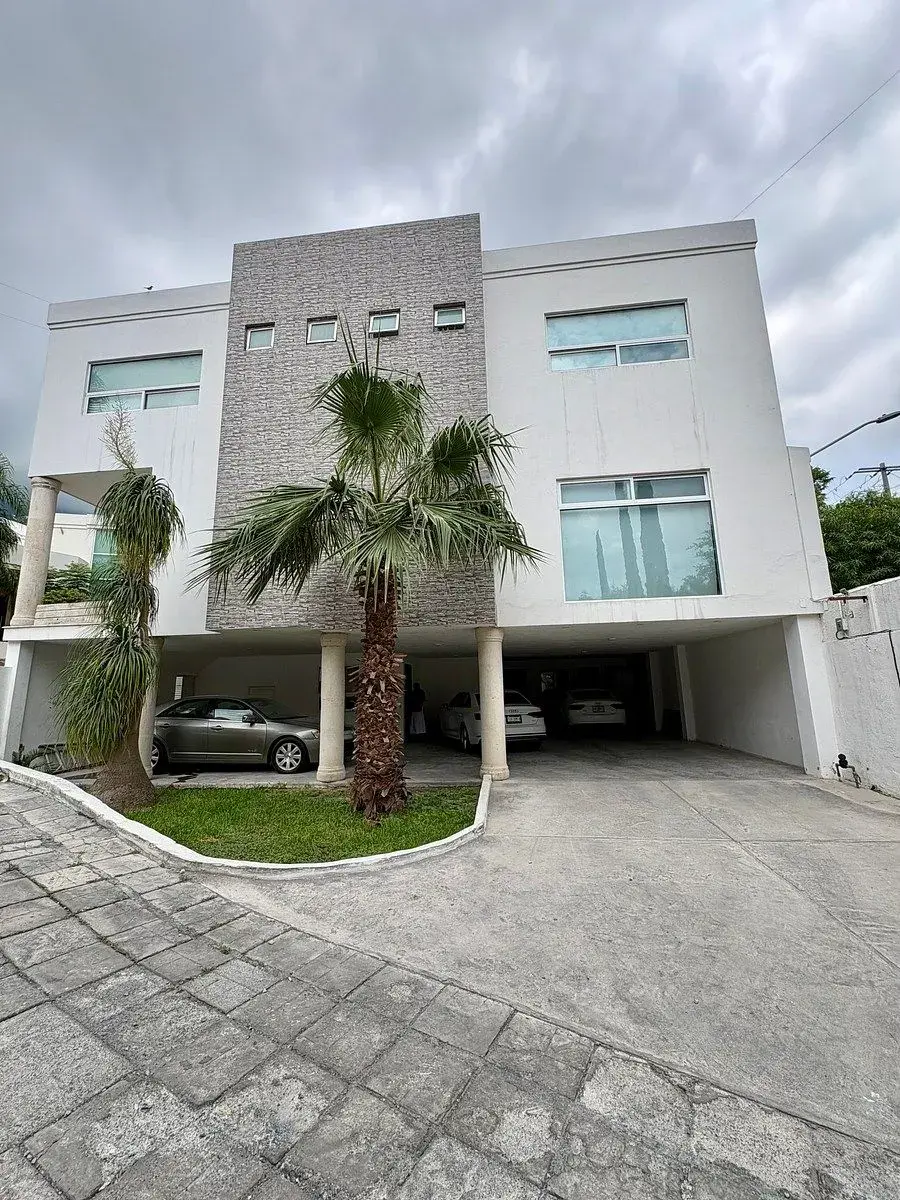 Casa en renta en Zona Carrizalejo, San Pedro Garza García — foto 1 de 15
