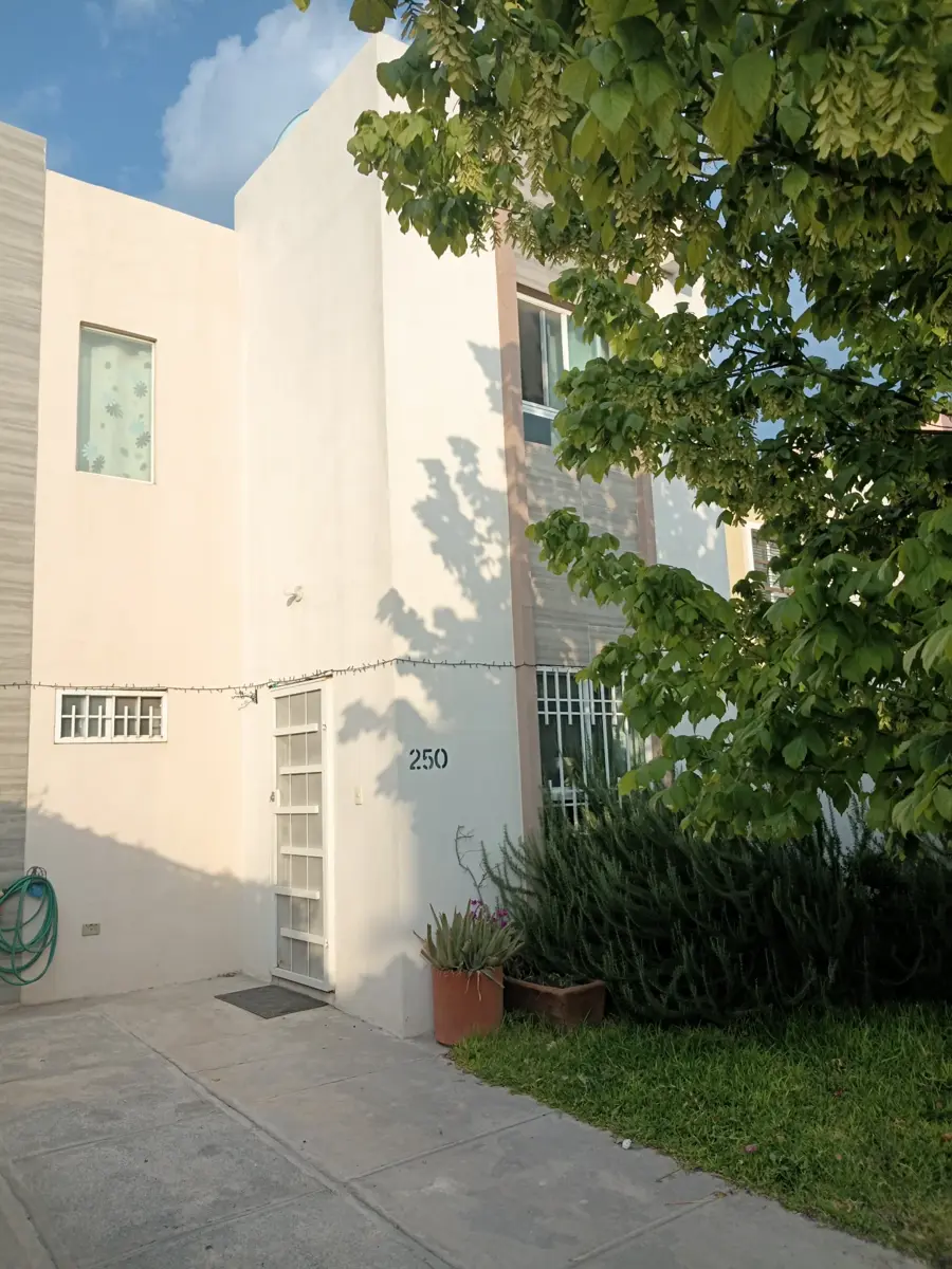 Casa en venta en Valle del Oriente, Arteaga — foto 1 de 15