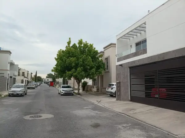 Casa en venta en Oasis, Saltillo — foto 3 de 17