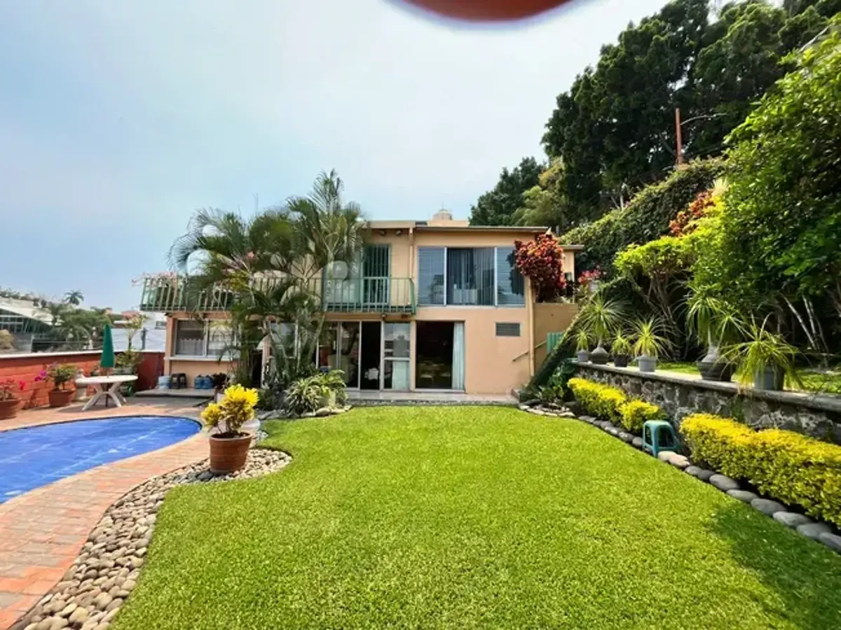 Casa en venta en Club de Golf, Cuernavaca — foto 1 de 24