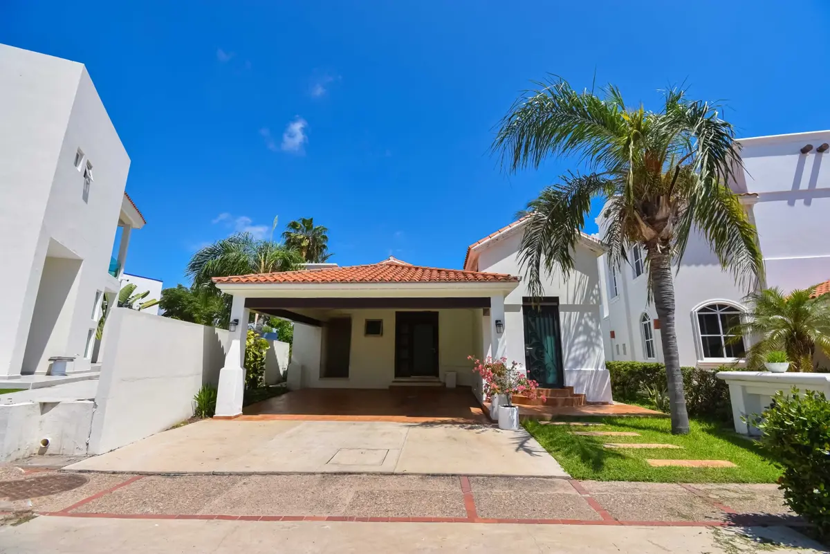 Casa en venta en Club Real, Mazatlán — foto 1 de 68